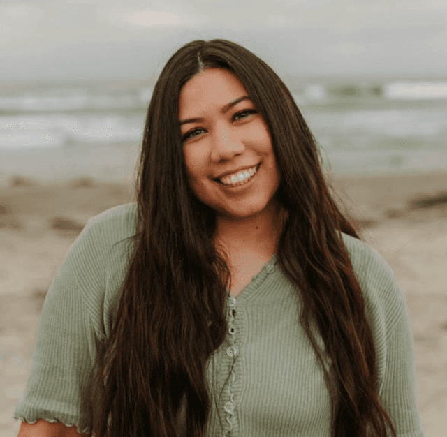 Nadira Reyes, ACMHC, Fluida en español